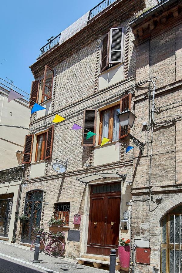 سان بنيديتّو ديل ترونتو B&B Del Castello المظهر الخارجي الصورة