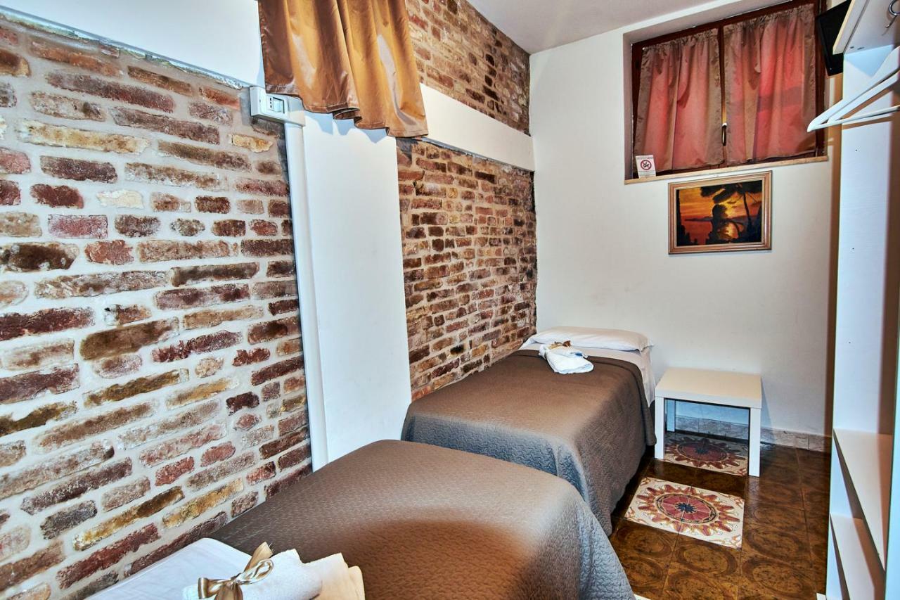 سان بنيديتّو ديل ترونتو B&B Del Castello المظهر الخارجي الصورة