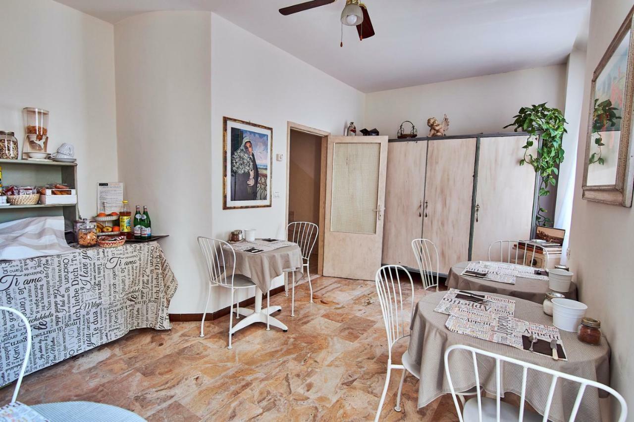 سان بنيديتّو ديل ترونتو B&B Del Castello المظهر الخارجي الصورة