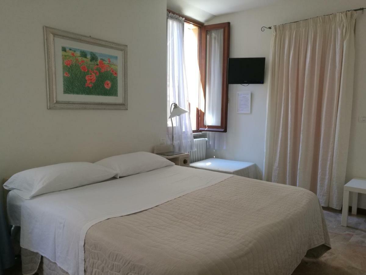 سان بنيديتّو ديل ترونتو B&B Del Castello المظهر الخارجي الصورة